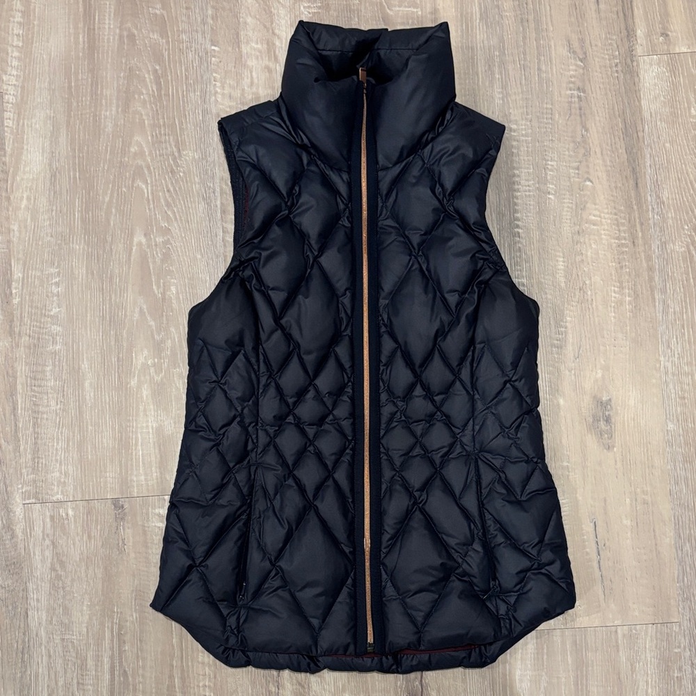 Athleta women’s quilted vest